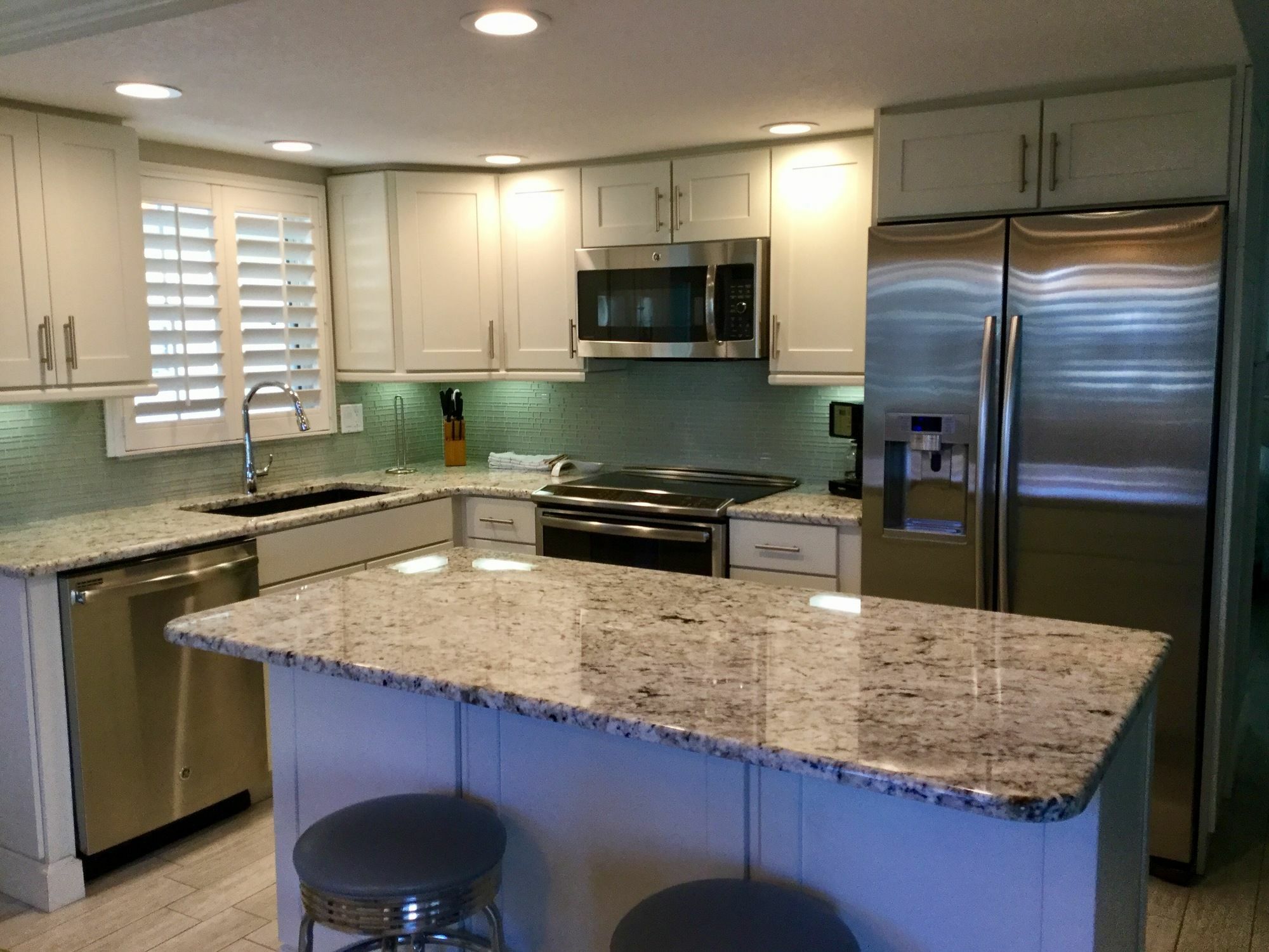 ISLAND HOUSE ::: SIESTA KEY, FL ::: COMPARE RATES